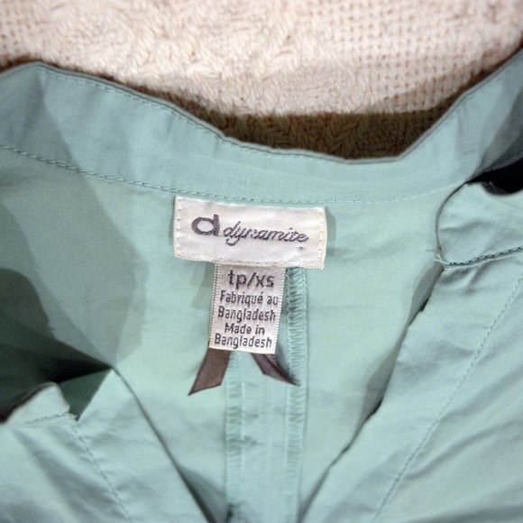 3/$15 🌺Dynamite Teal Button Down Blouse - Picture 7 of 9